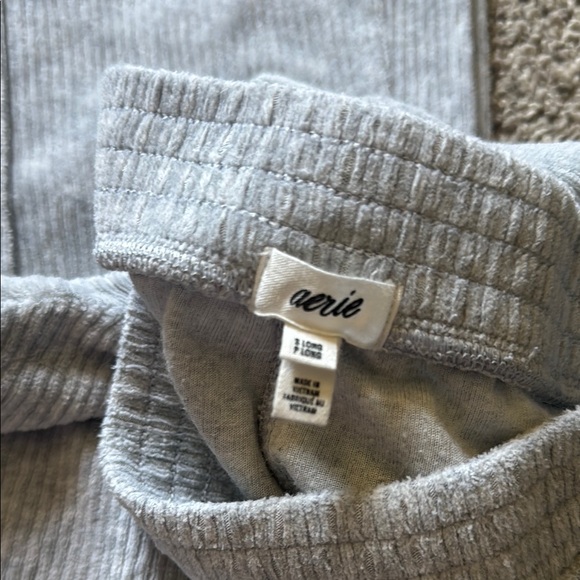 Aerie Gray Wide Leg Sweatpants - Picture 2 of 3